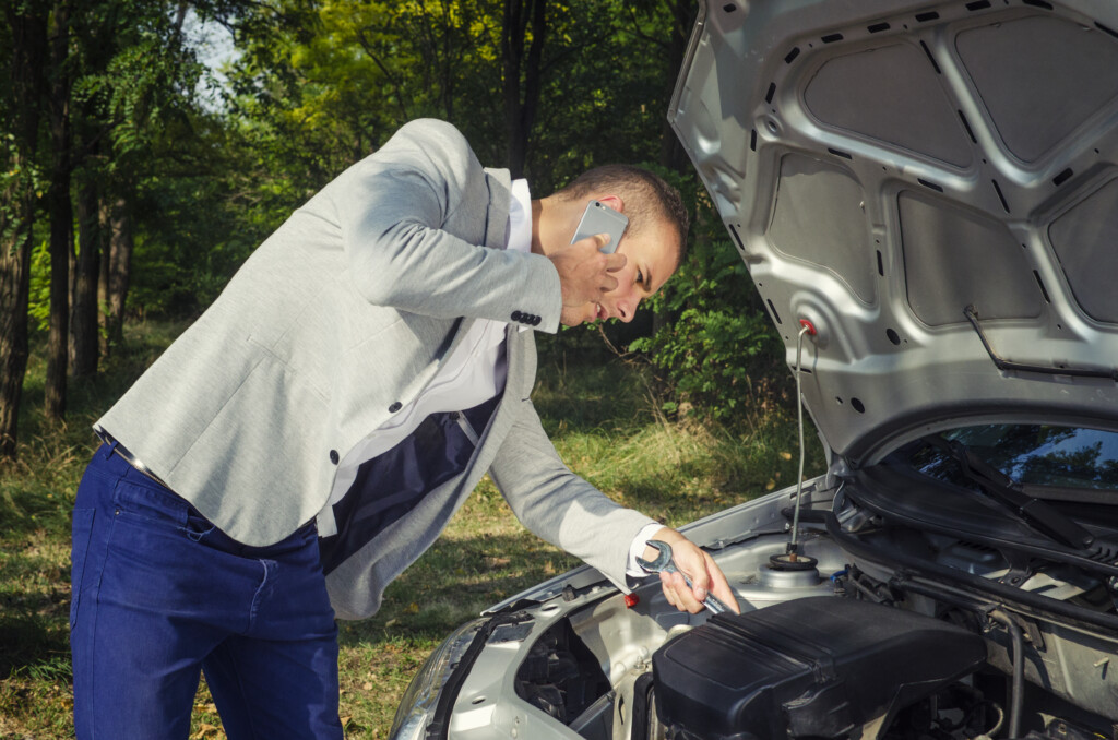 Los Angeles driver with defective SUV seeking help from a lemon law attorney Los Angeles.